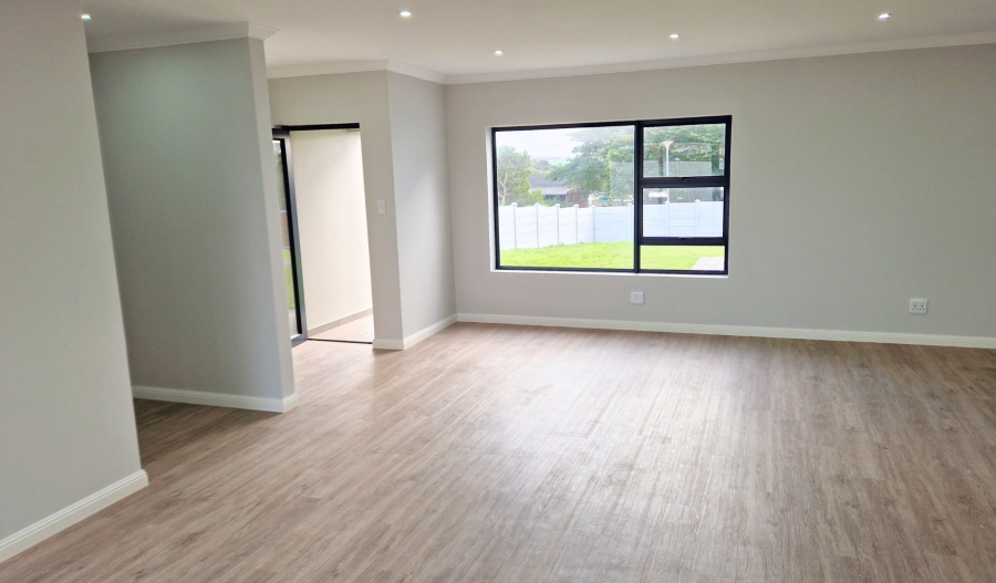 3 Bedroom Property for Sale in Paradise Beach Eastern Cape